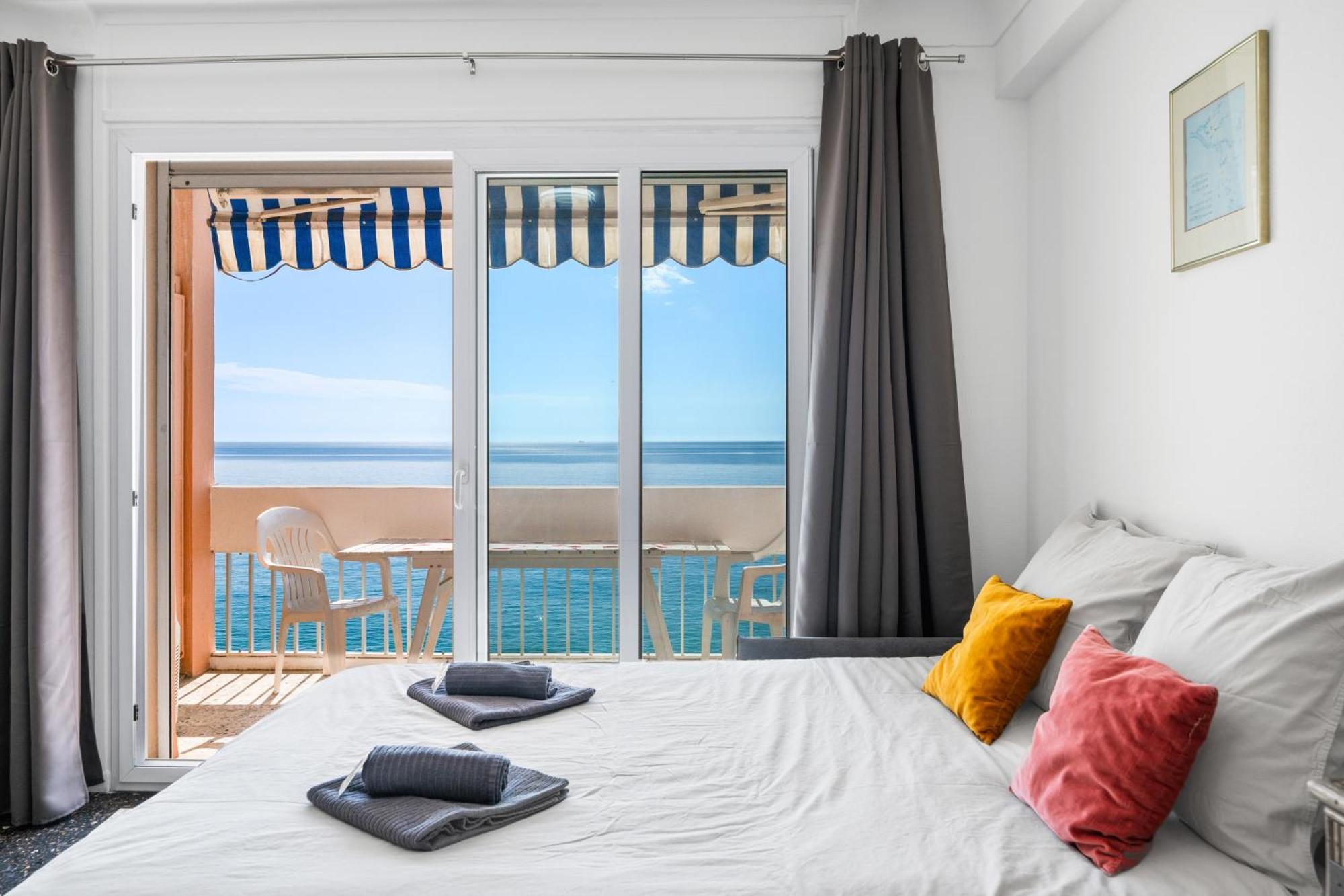 Le Panorama -Vue Exceptionnelle - Dernier Etage - Front De Mer Menton Exterior photo